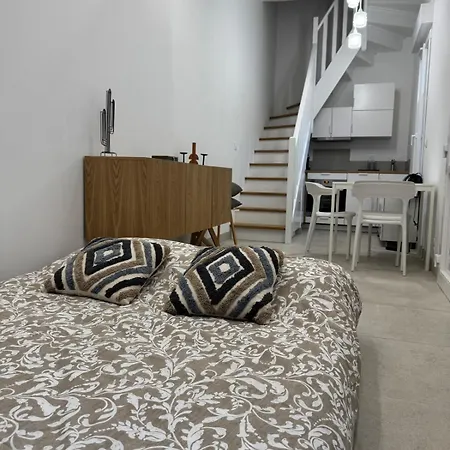 Apartment Centre